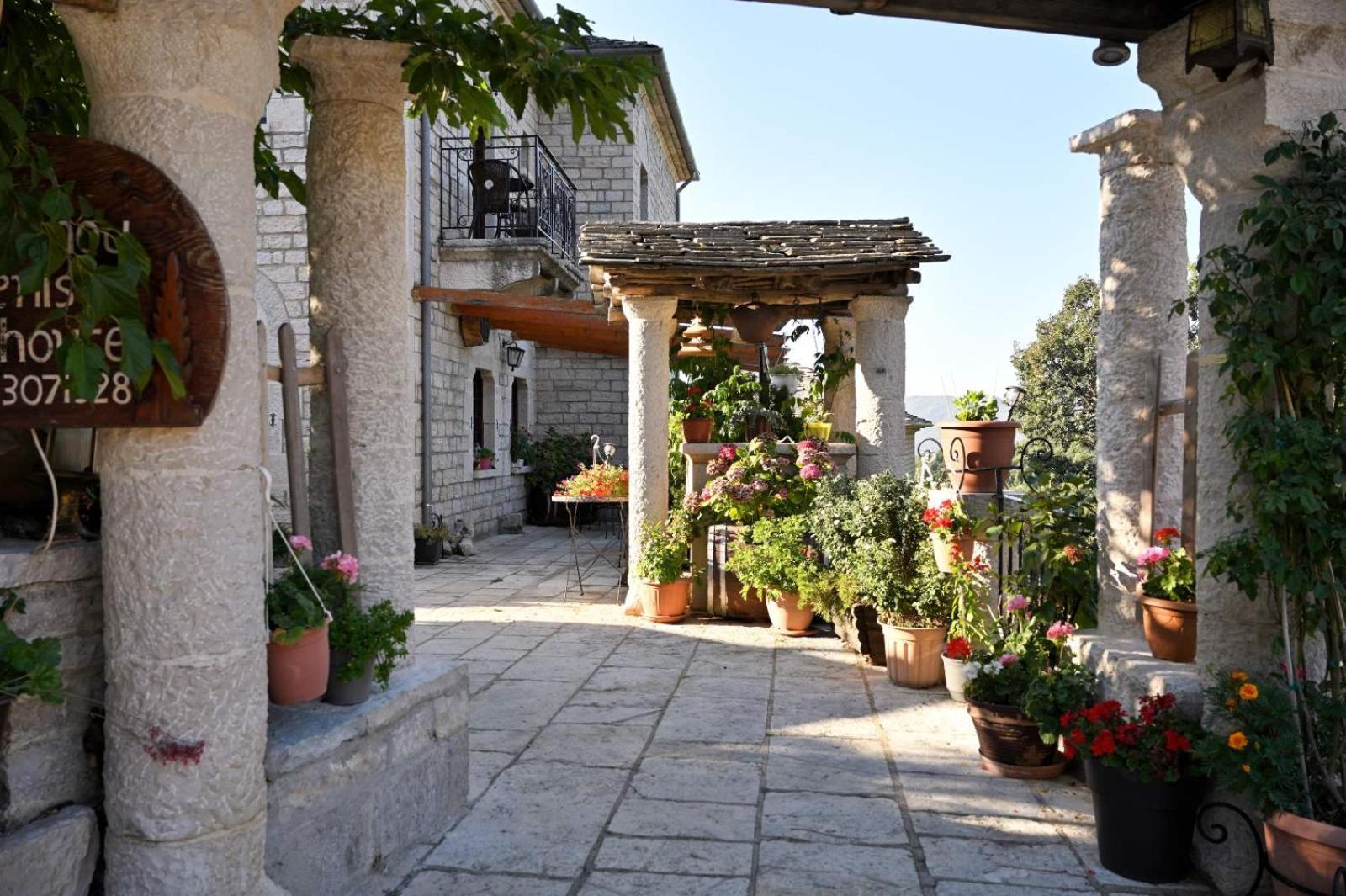 Konstantinou & Elenis Hotel Monodendri Exterior foto