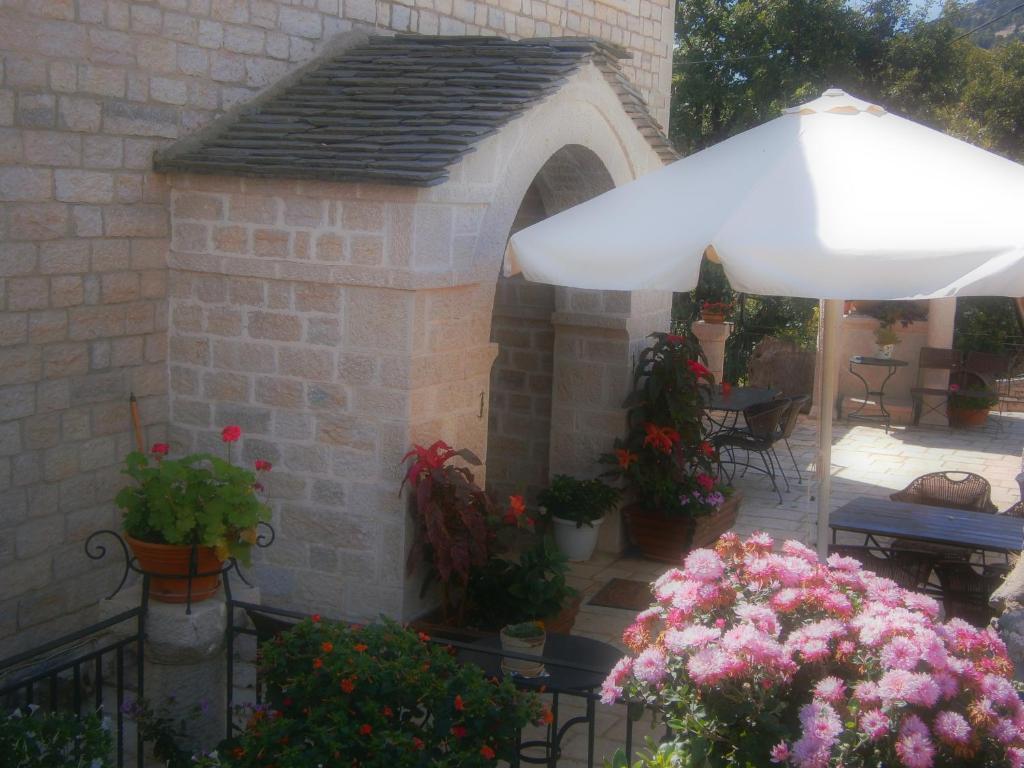 Konstantinou & Elenis Hotel Monodendri Exterior foto